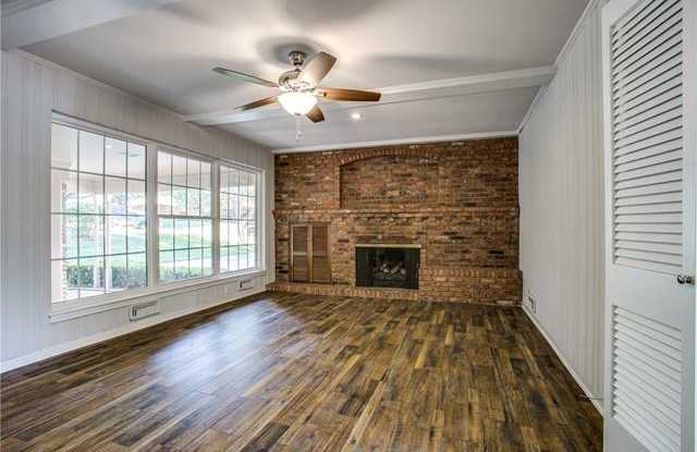 9939 Lakedale Drive Gallery 3