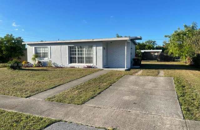 21882 Haines  Ave photos photos