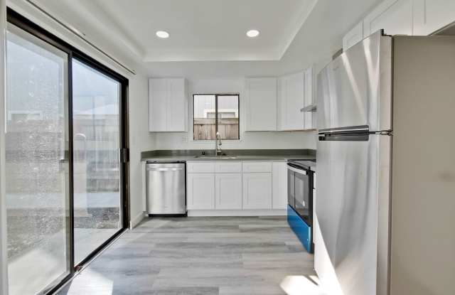 Welcome to this 3 bedroom 2 bath Just updated Townhome located in South San Jose. photos photos