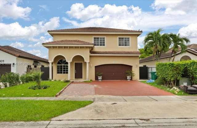 15789 SW 138th Ter - 15789 Southwest 138th Terrace, Country Walk, FL 33196