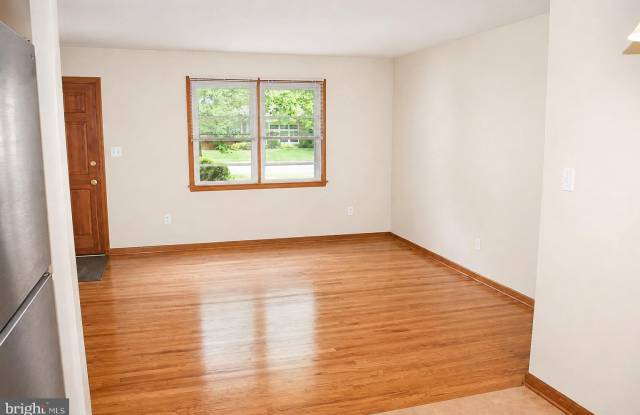 1317 UNIVERSITY Drive Gallery 2