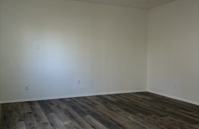 2659 West Monroe Street Gallery 3
