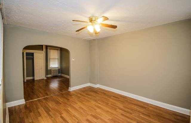 2823 Mayfield Avenue - 1 Gallery 4
