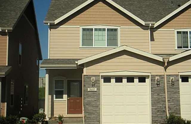 18685 SW 93rd Terrace ~ Excellent 2-Story Townhome - 18685 Southwest 93rd Terrace, Tualatin, OR 97062