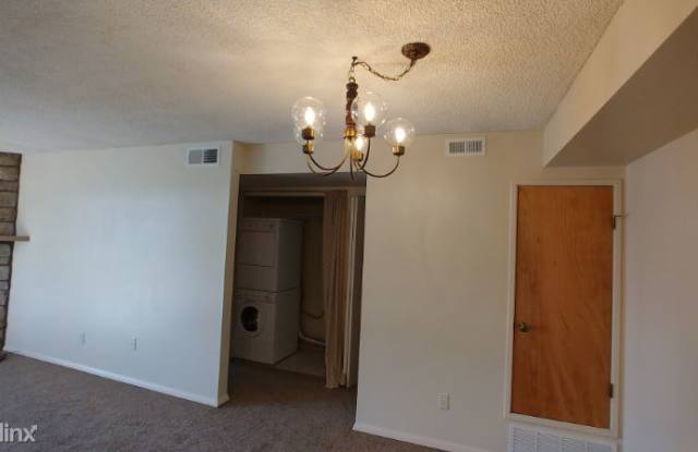 1830 S Pitkin Cir A Gallery 2