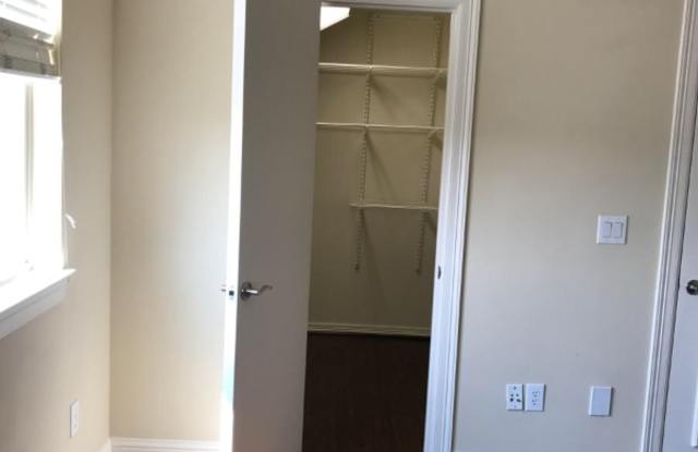 4153 Grassmere Ln #3 Gallery 2