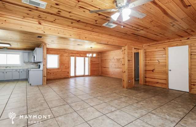 30 Fox Glen Cv Gallery 3