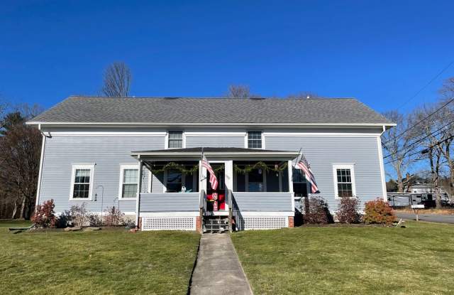 Newly Renovated Townhouse For Rent in Oakland, RI! photos photos