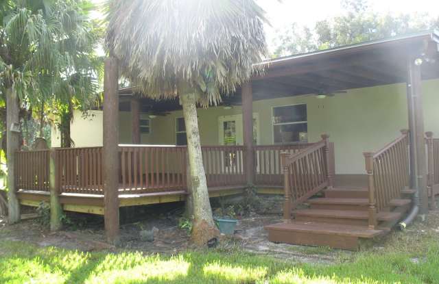 Country living in the city! 1.6 acres, Horse stall, Newly renovated photos photos
