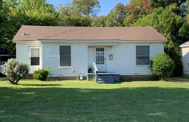 2621 Alexander St photos photos