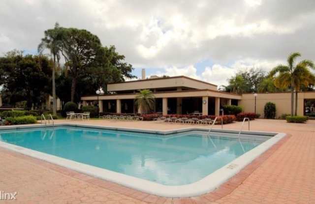 1945 SW 15th St 65 Gallery 2