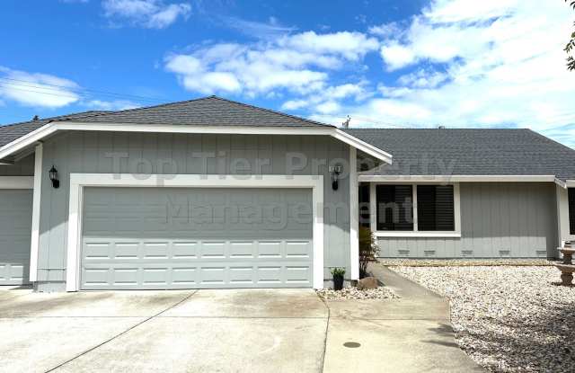 Spacious 4 Bed/2 Bath /1,970 square foot house in Pleasant Hill available now! photos photos
