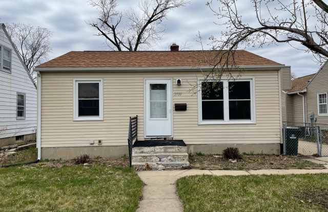 2722 Dalewood Ave SE photos photos