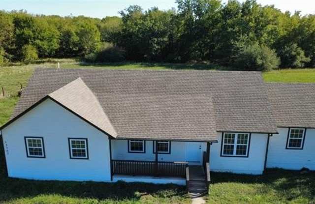13563 S Hwy 169 Road Gallery 2