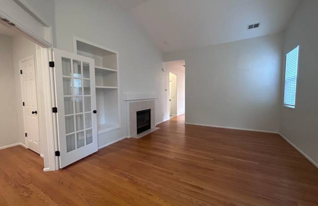 $0 DEPOSIT OPTION. TWO BED/2BATH WITH OFFICE NEAR CHATFIELD STATE PARK! Gallery 3