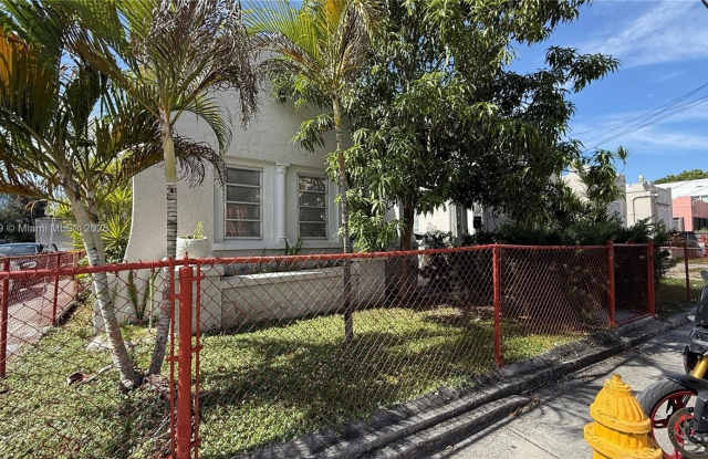 444 SW 10th. Ave. photos photos