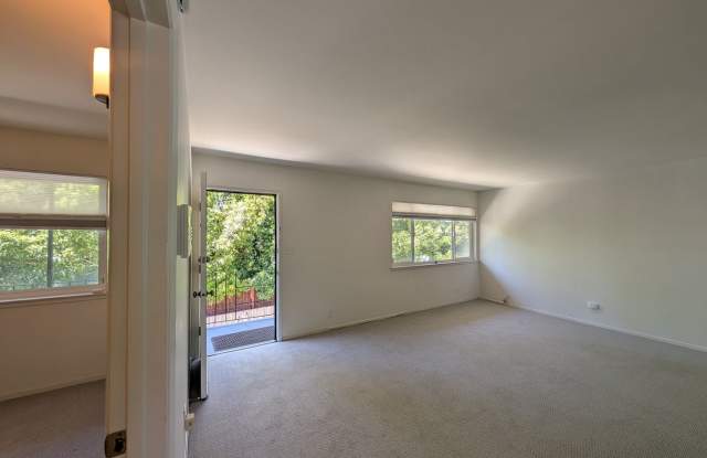 Spacious 2 Bedroom, Freshly Painted, Updated Kitchen Gallery 2