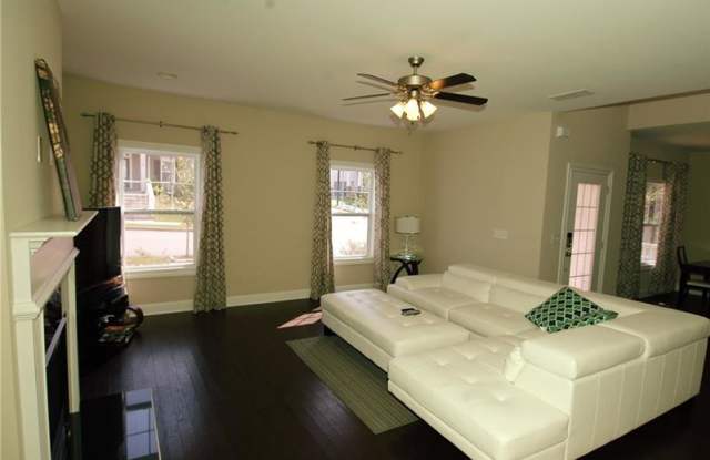 1533 Bungalow Lane Gallery 2