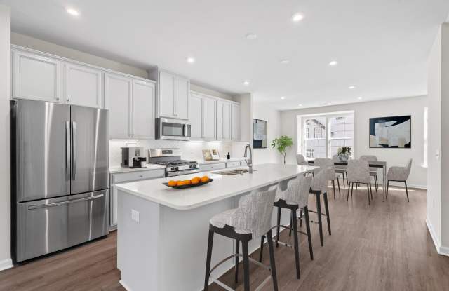 1509 Newpoint Drive - 1 Gallery 2