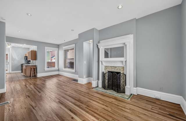 Beautiful Denver Townhome Gallery 1