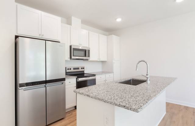 $500 Move In Special: Newly Constructed 3/3.5 located in Chosewood Park! photos photos