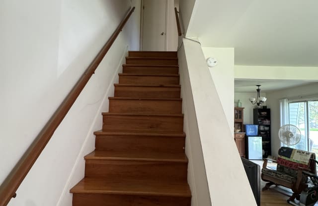 355 Ethan Allen Parkway Gallery 4