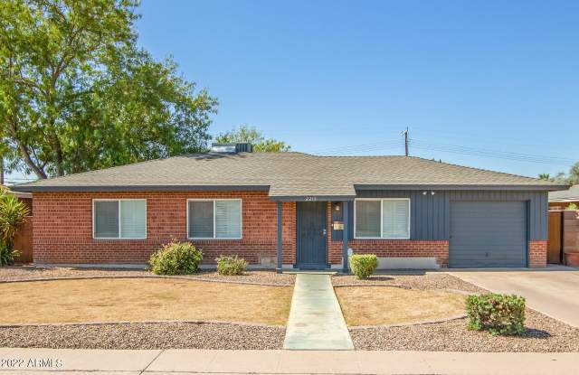 2215 E HEATHERBRAE Drive - 2215 East Heatherbrae Drive, Phoenix, AZ 85016