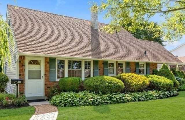 2510 2nd Street - 2510 2nd Street, East Meadow, NY 11554