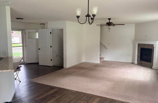 Great NE location Newer 4 Bedroom 3.5 bathrooms with 3 stall garage Gallery 1