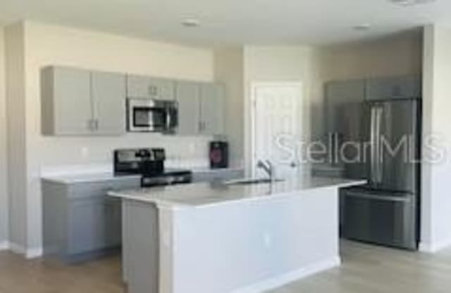 1005 FORESHORE Lane Gallery 2