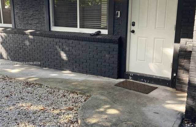 6132 SW 39th St photos photos