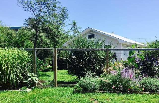 18 Erie Street photos photos