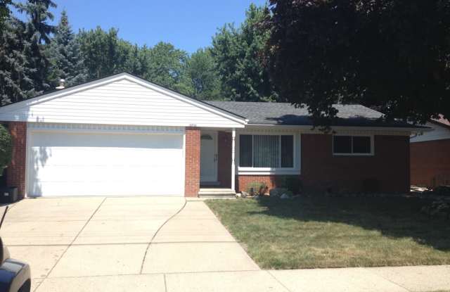 COMING SOON FIRST WEEK OF DECEMBER!! BEAUTIFUL, SPACIOUS 3 BDRM 1.5 BATH RANCH --- JOY RD. Gallery 3