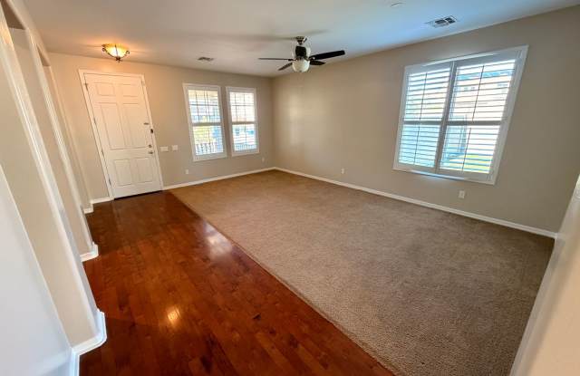 Stunning 5-Bedroom Home with Game Room & Backyard Oasis! Gallery 4