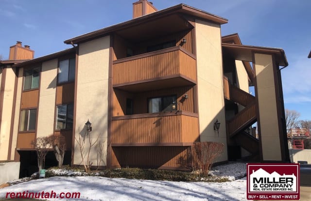 1081 COUNTRYWOODS CIR - 1081 Countrywoods Circle, Cottonwood Heights, UT 84047