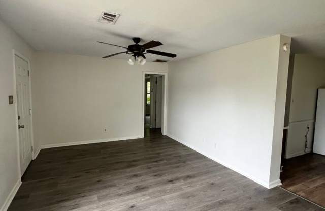 3 bdrm 1 bath photos photos