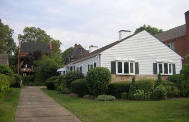 Stunning 4Bed 2bath House in Point Breeze! Available Furnished or not! photos photos