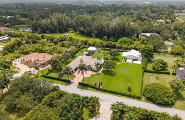 6101 SW 180th Ter Gallery 2
