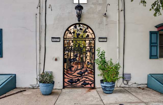 1227 Shackamaxon St Gallery 1