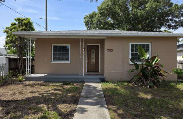 2 Bedroom Single Family Home in Central Gulfport photos photos