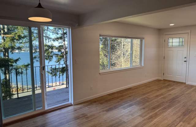220 Farragut Avenue North Gallery 4