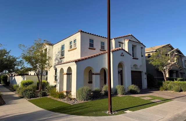 Gorgeous Home for Rent in Eastmark! Gated Community!! Gallery 3