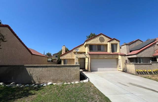 For Lease! 3 Bedroom, 2 1/2 Bathroom Moorpark Home! Ready for Move-In! photos photos