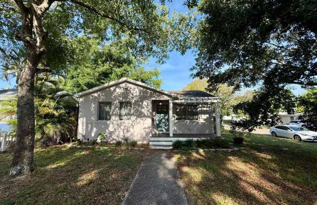 Euclid/Woodlawn Roommate Dream 4/3 home photos photos