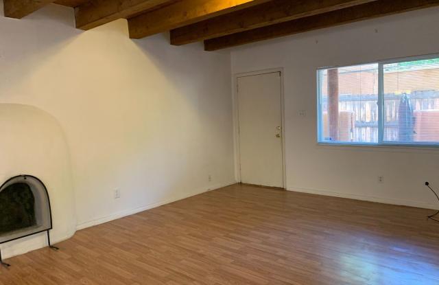 406 Griffin Unit B Gallery 2