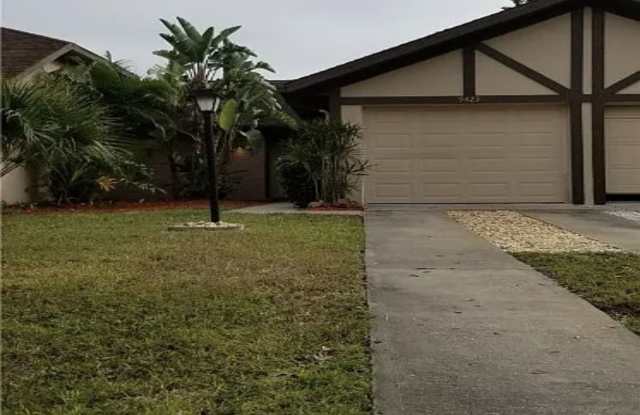 9423 Camelot Drive Gallery 3