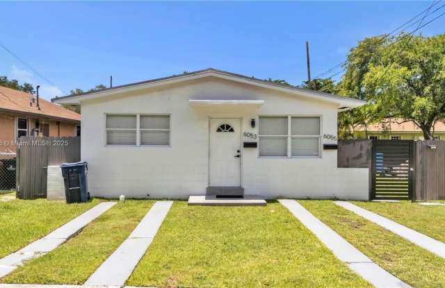 6053 SW 63rd Ter photos photos