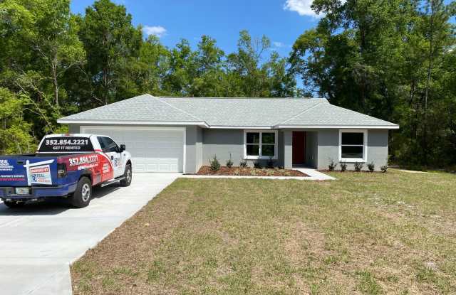 Desirable SW Ocala Neighborhood 3/2/1 **WON"T LAST** Gallery 1