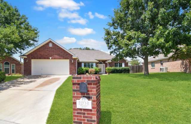 1204 Westend Dr photos photos