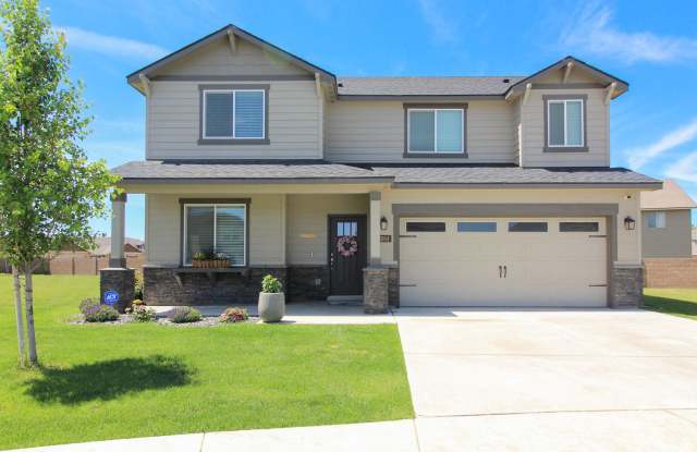 4 Bedroom, 2.5 Bath Home in South Kennewick photos photos